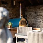 East Wing Country & Tennis Court Access Sleeps 4