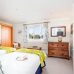 East Wing Country & Tennis Court Access Sleeps 4 Vakantiehuis