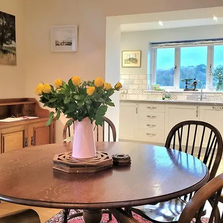 Сasa de vacaciones East Wing - Peaceful Village Retreat With Tennis Court Access East Ayton