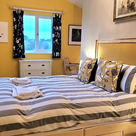 Сasa de vacaciones East Wing - Peaceful Village Retreat With Tennis Court Access East Ayton