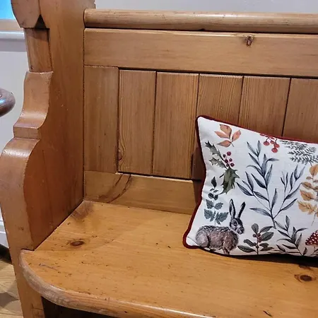 East Wing - Peaceful Village Retreat With Tennis Court Access * East Ayton