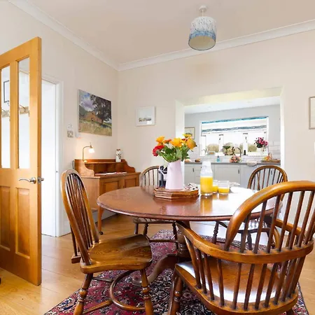 Prázdninový dům East Wing Country & Tennis Court Access Sleeps 4